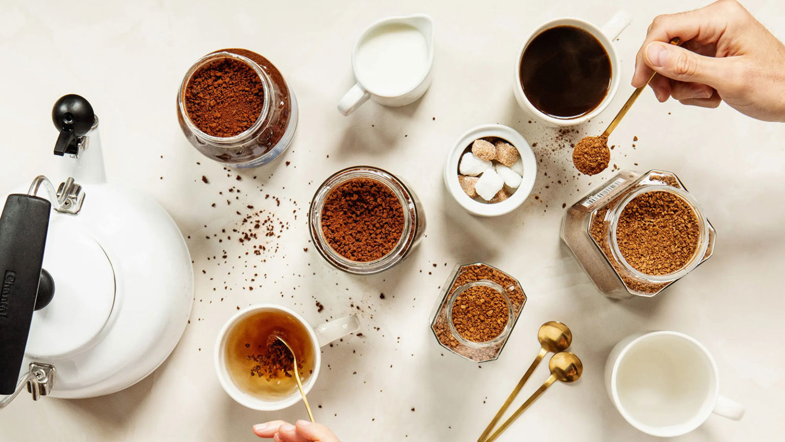 Instant coffee making image